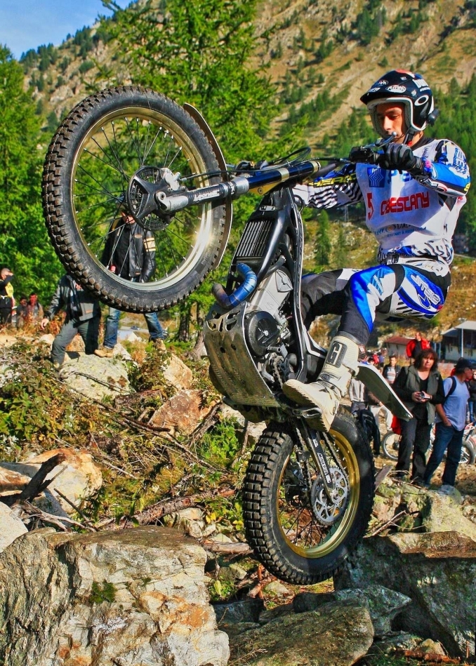 Albert Cabestany después de ganar el mundial indoor del 2002 - Bonaigua - Trial